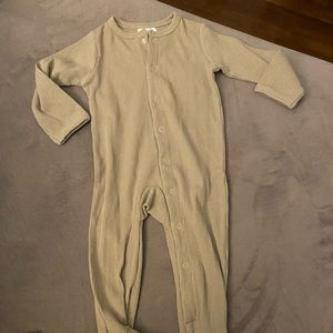 Mebie baby snap footie